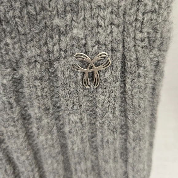 TNA Classic Knit Zip up sweater - Picture 2 of 12